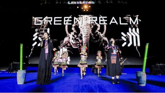 “绿洲泼水传说特别秀”引爆西双版纳泼水节文化狂欢